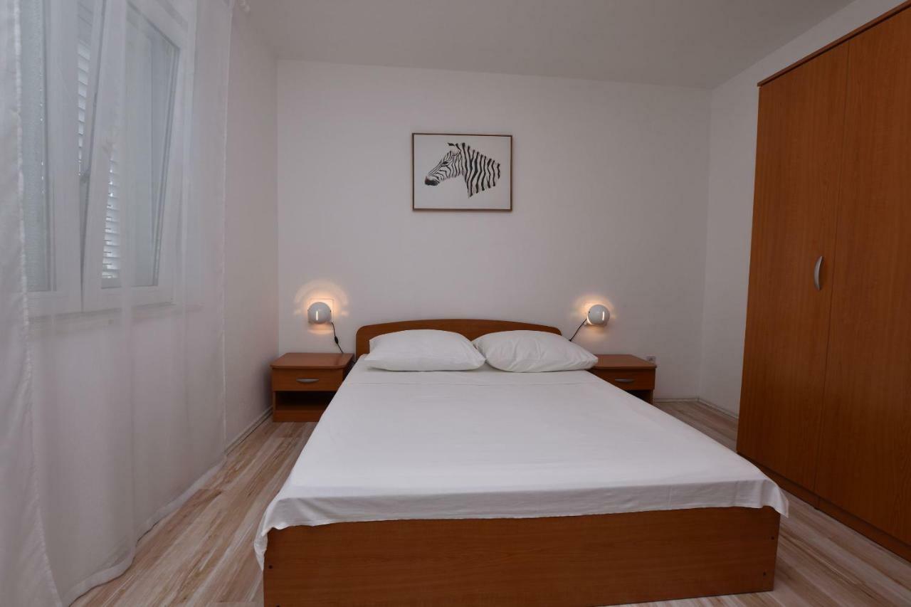 Apartments Jere Proto Primosten Exterior photo